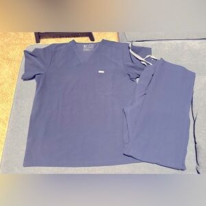 Men's Navy Figs Scrub Set | Size M